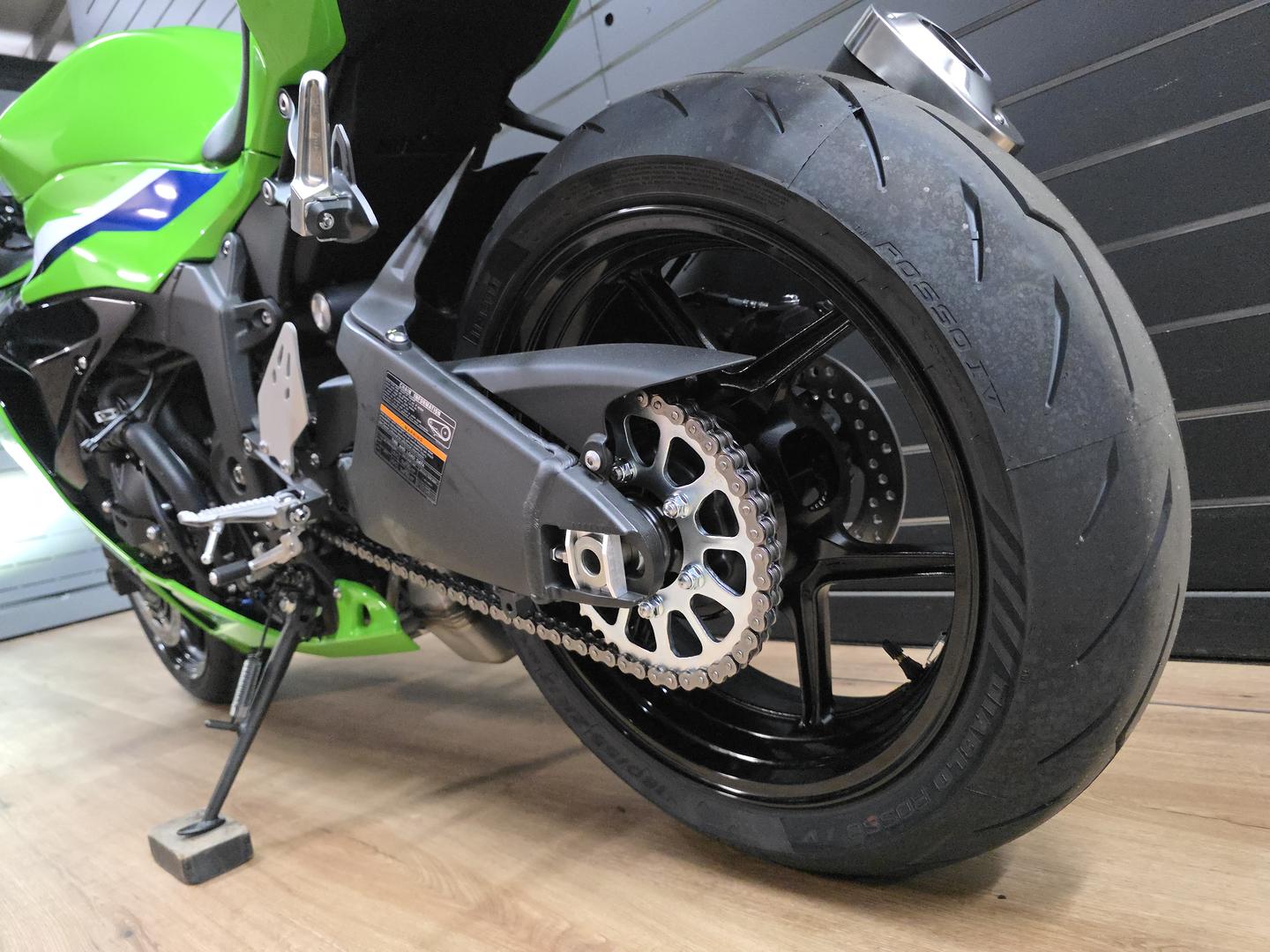 2026 KAWASAKI NINJA ZX-6R (636) SPORTS