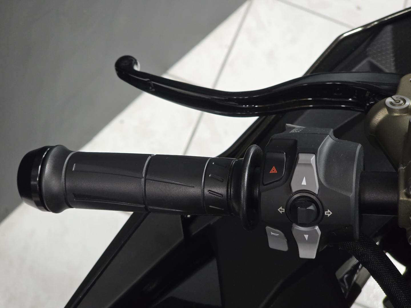 2025 KAWASAKI NINJA H2 SPORTS