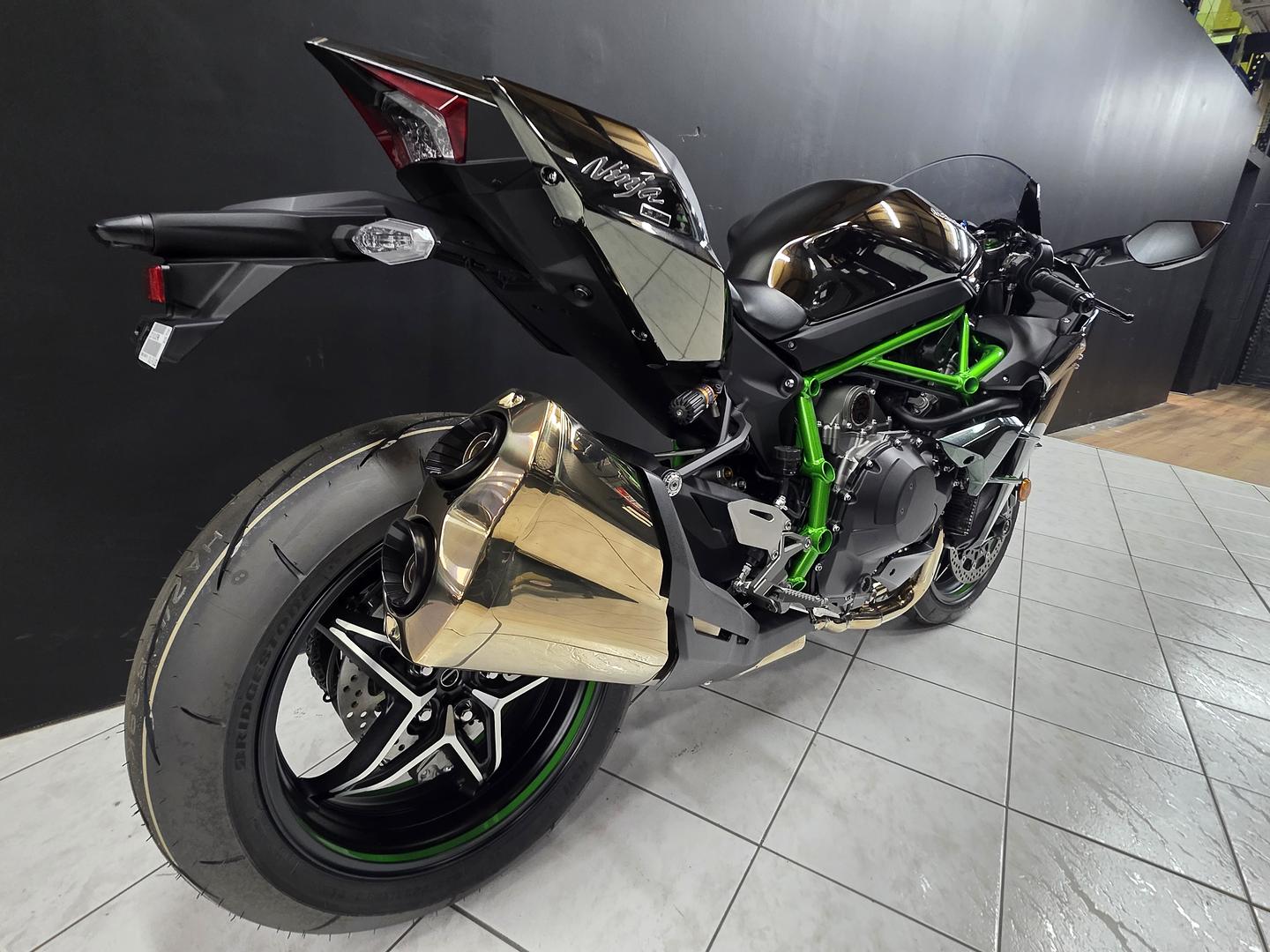 2025 KAWASAKI NINJA H2 SPORTS