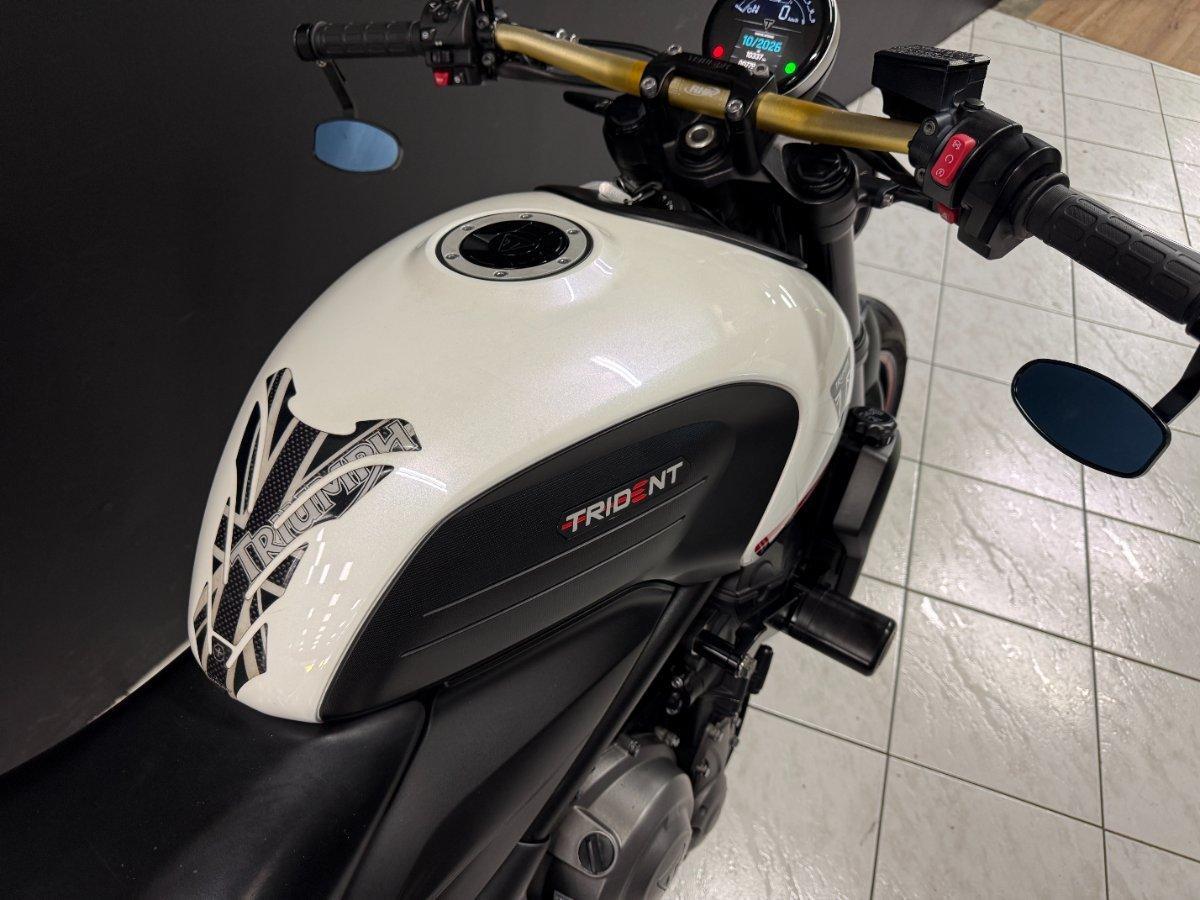 2022 TRIUMPH TRIDENT TRIDENT 660 MANUAL