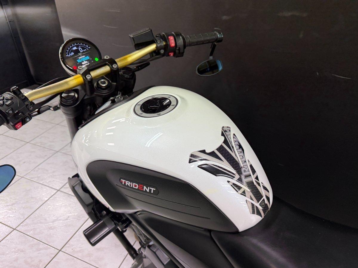 2022 TRIUMPH TRIDENT TRIDENT 660 MANUAL