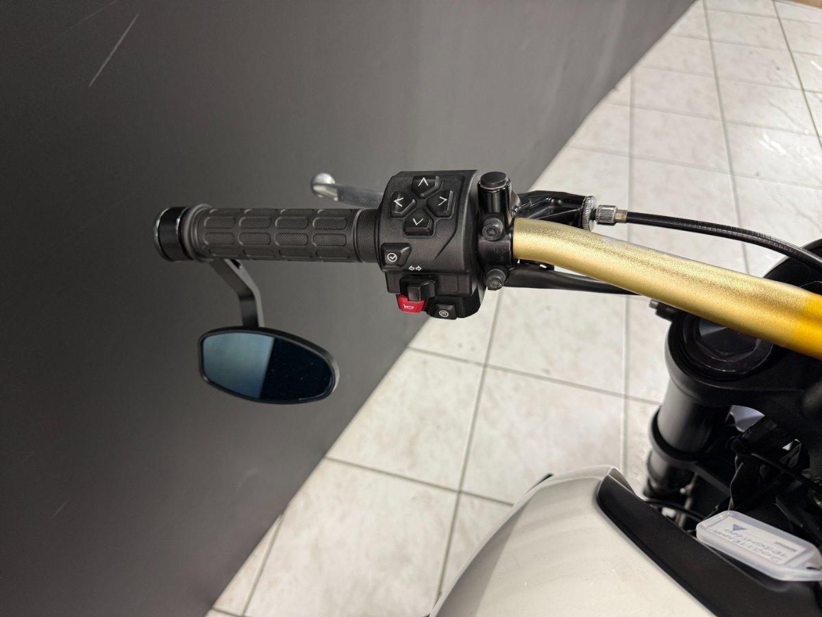 2022 TRIUMPH TRIDENT TRIDENT 660 MANUAL