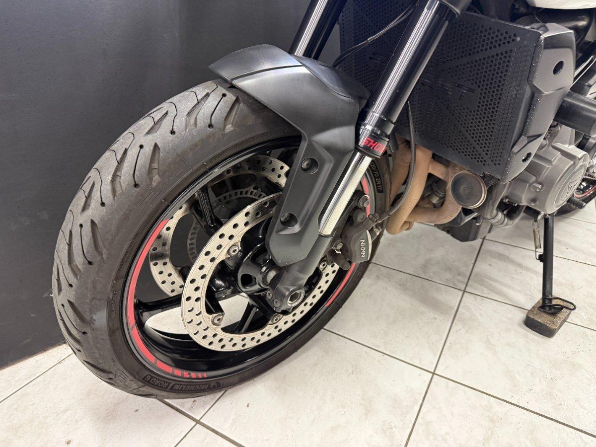 2022 TRIUMPH TRIDENT TRIDENT 660 MANUAL