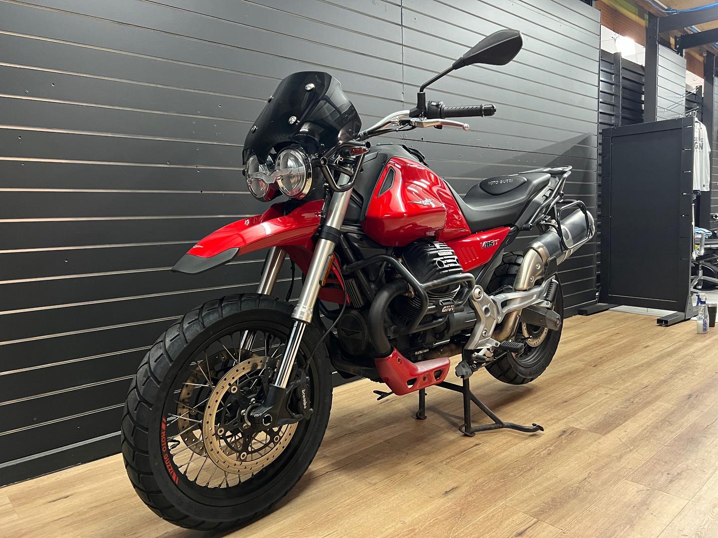 2020 MOTO GUZZI V85 TT DUAL SPORTS