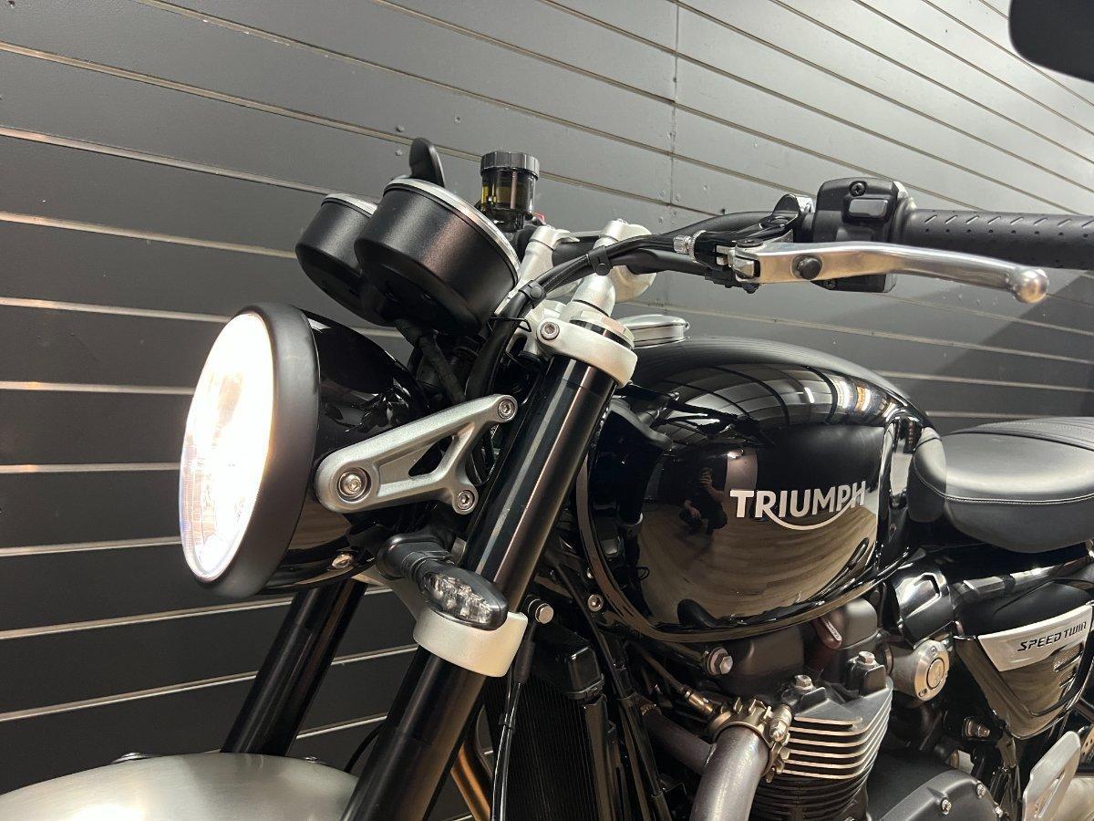 2022 TRIUMPH SPEED TWIN ROAD