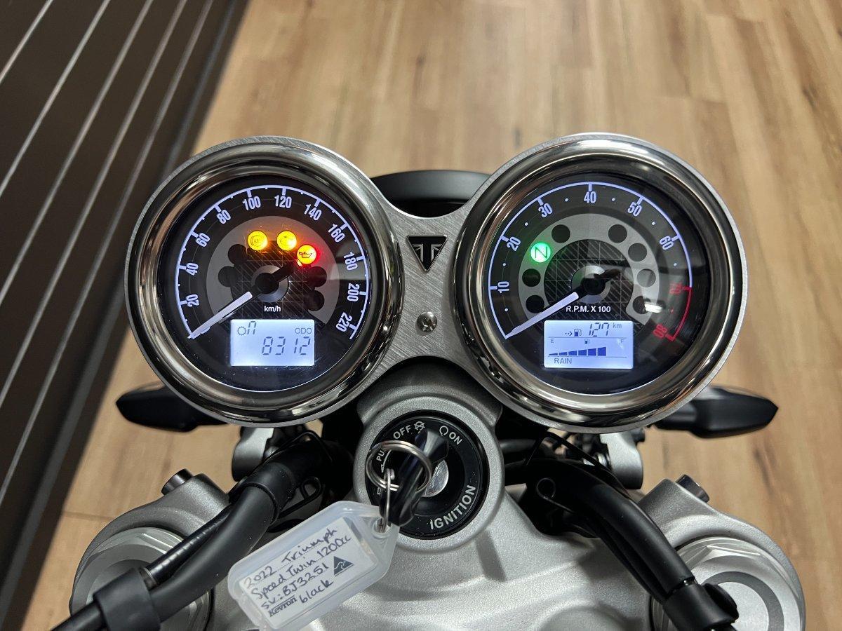 2022 TRIUMPH SPEED TWIN ROAD