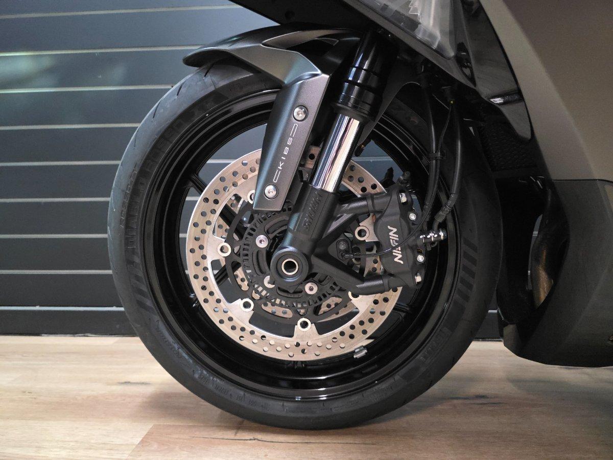 2026 KAWASAKI NINJA ZX-6R (636) KRT EDITION SPORTS