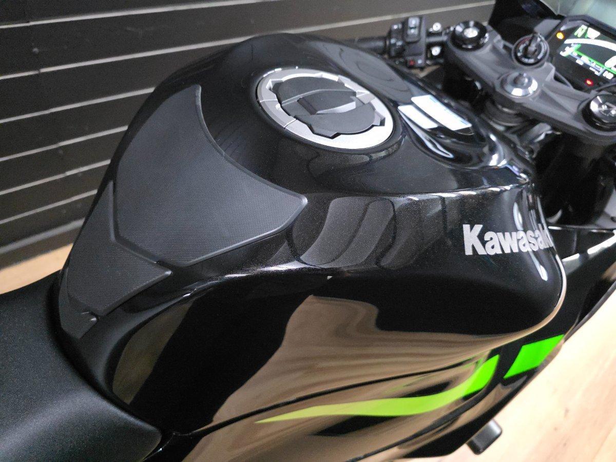 2026 KAWASAKI NINJA ZX-6R (636) KRT EDITION SPORTS