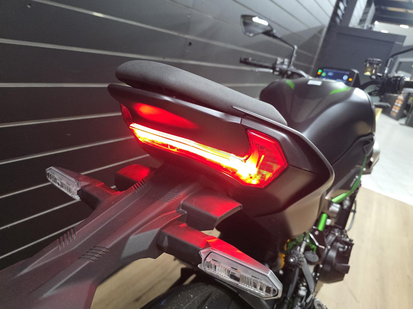 2026 KAWASAKI Z900 SE SPORTS