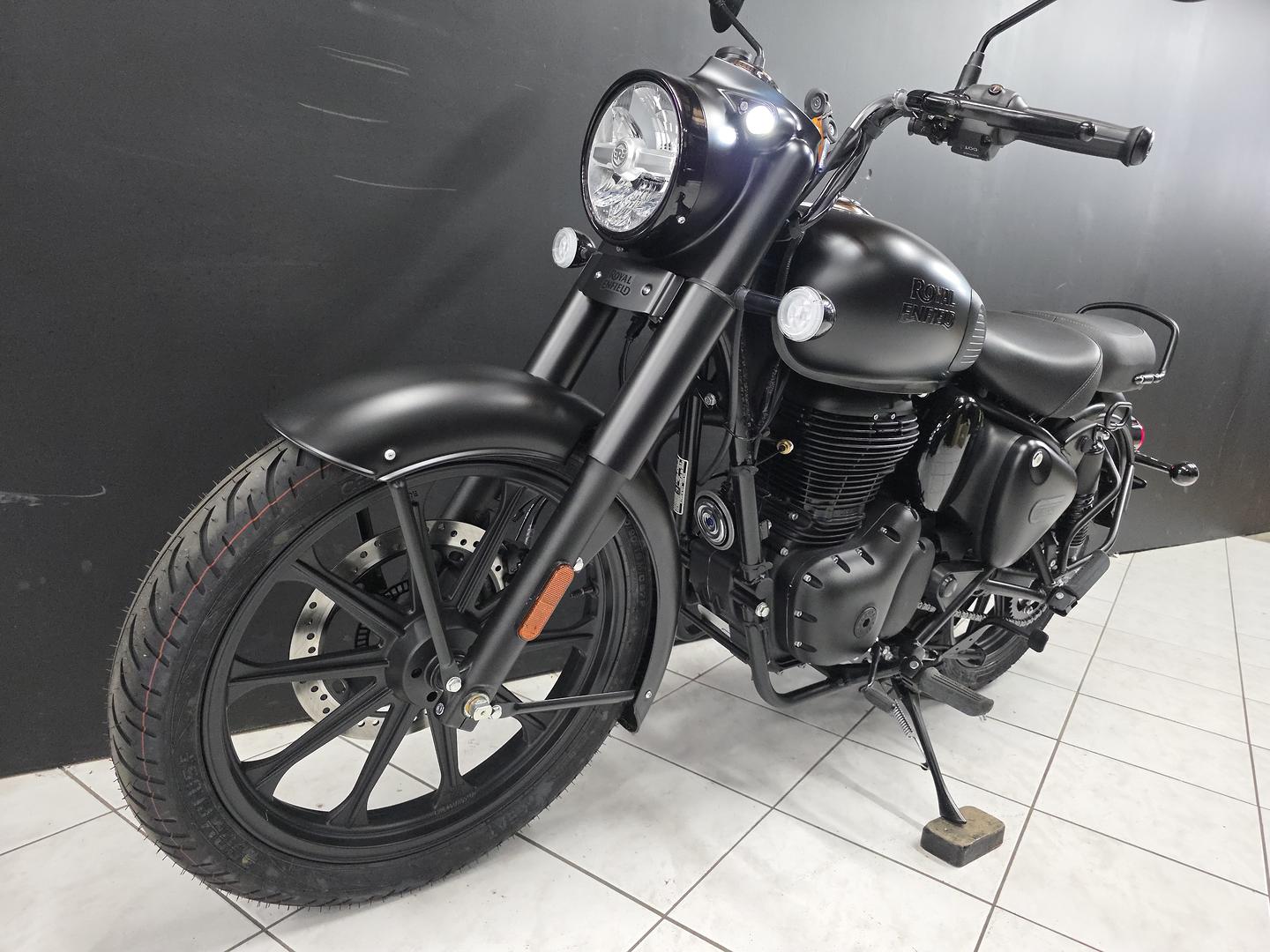 2026 ROYAL ENFIELD CLASSIC 350 SIGNALS ROAD