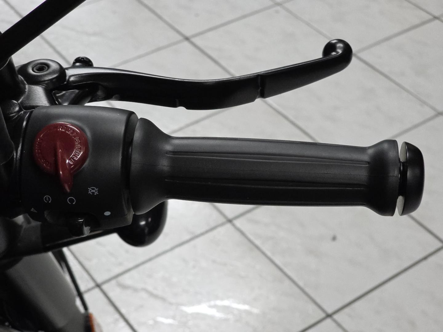 2026 ROYAL ENFIELD CLASSIC 350 SIGNALS ROAD