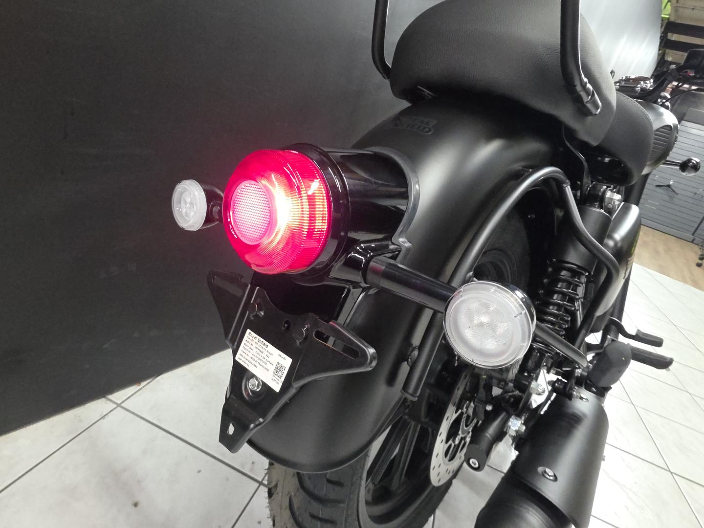 2026 ROYAL ENFIELD CLASSIC 350 SIGNALS ROAD
