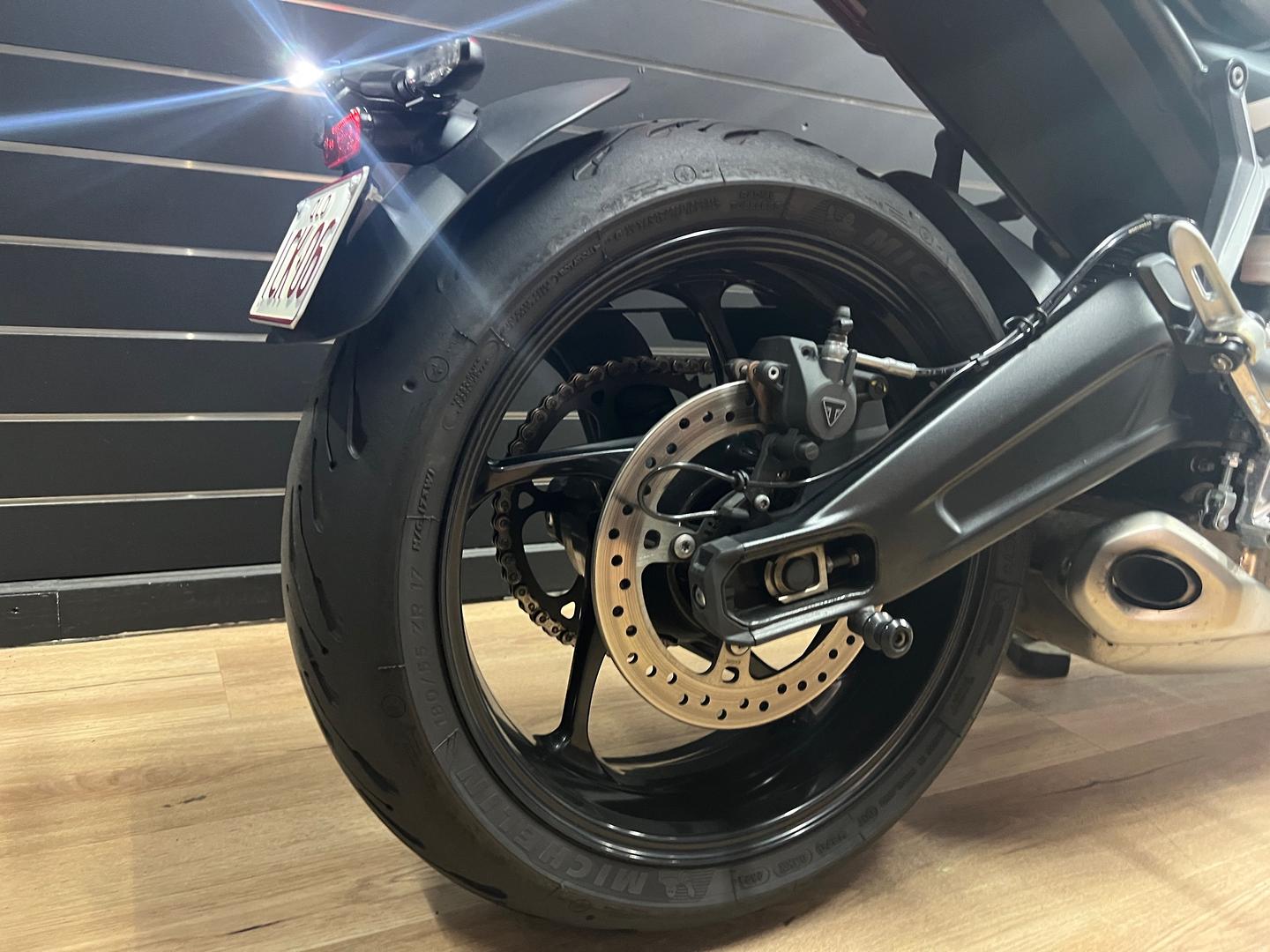 2025 TRIUMPH TRIDENT 660 ROAD