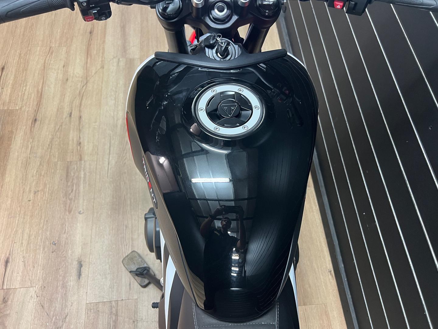 2025 TRIUMPH TRIDENT 660 ROAD