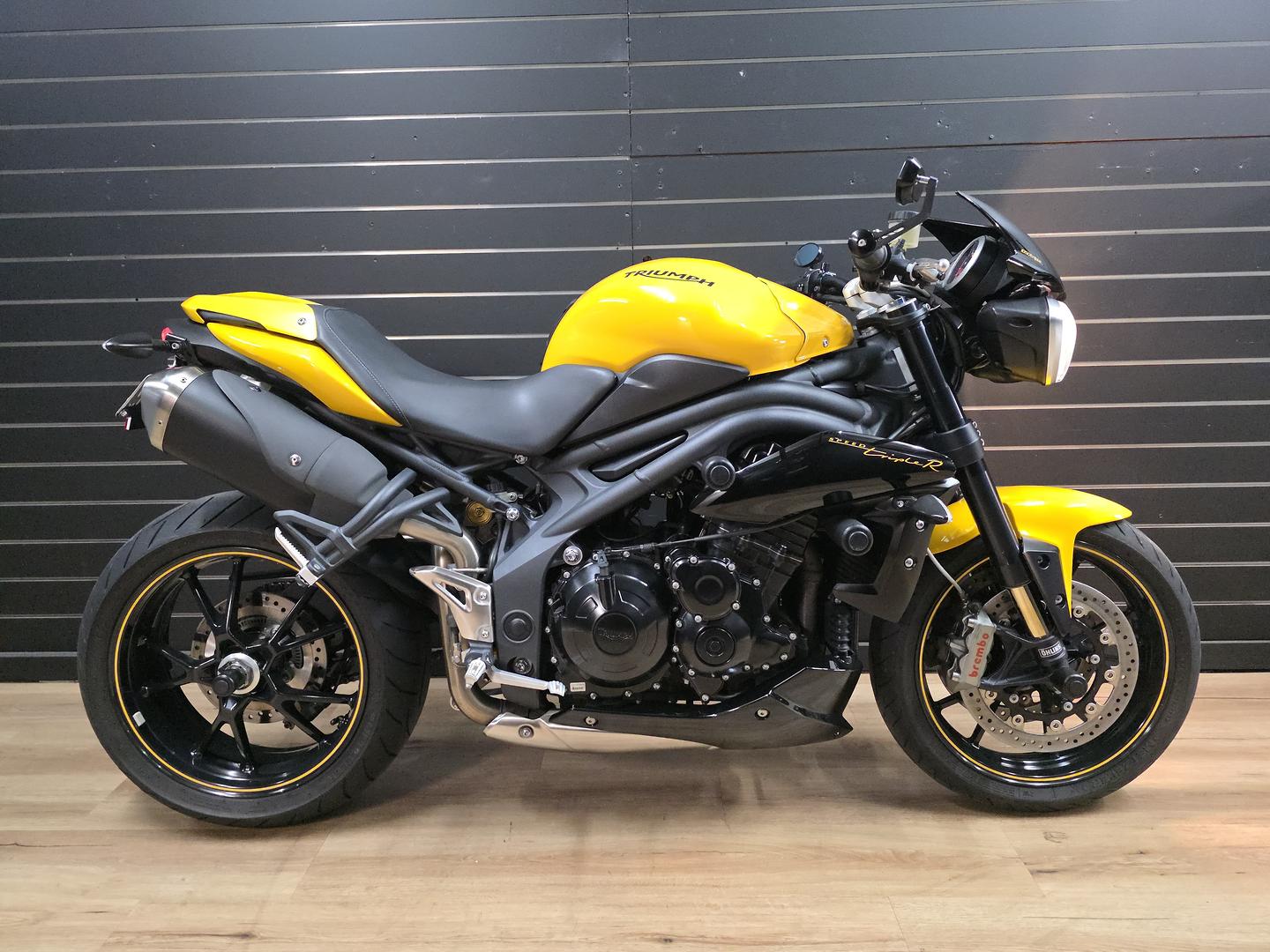 2016 TRIUMPH SPEED TRIPLE R SE SPORTS