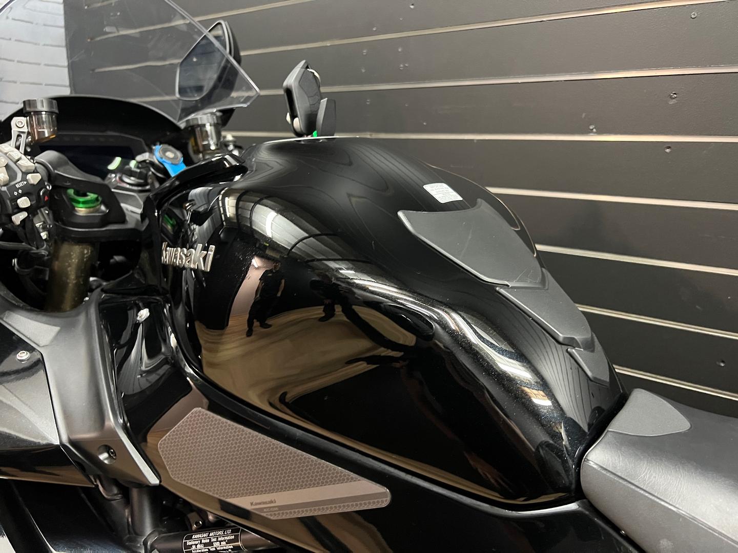 2024 KAWASAKI NINJA H2 SX SPORTS