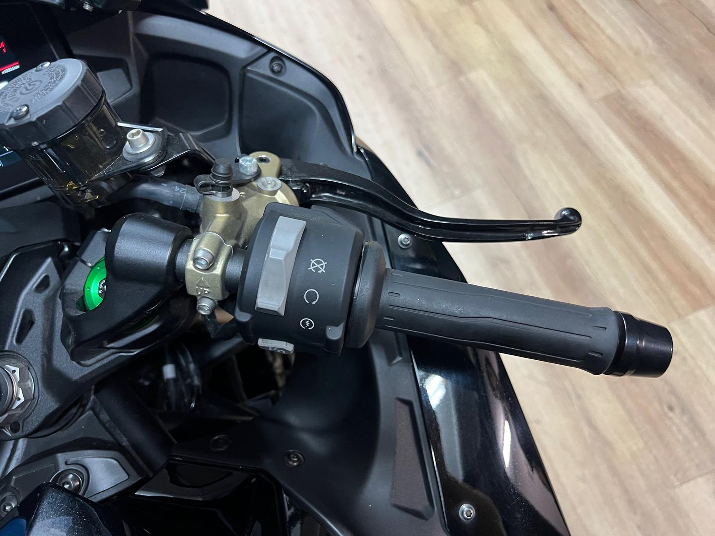 2024 KAWASAKI NINJA H2 SX SPORTS