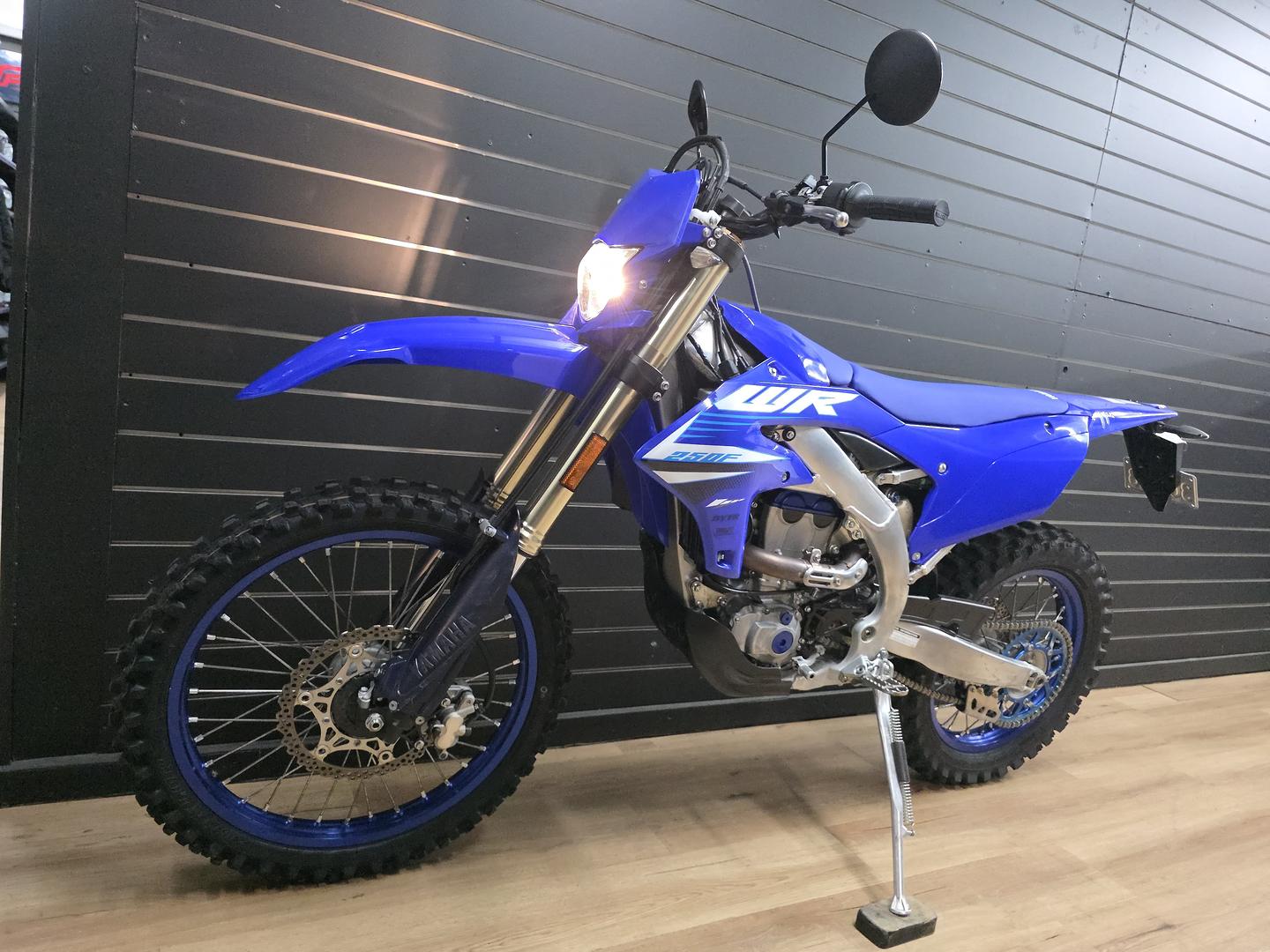2025 YAMAHA WR250F ENDURO