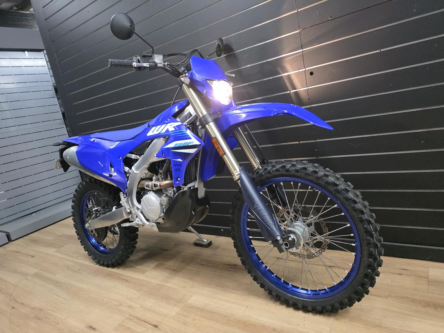 2025 YAMAHA WR250F ENDURO