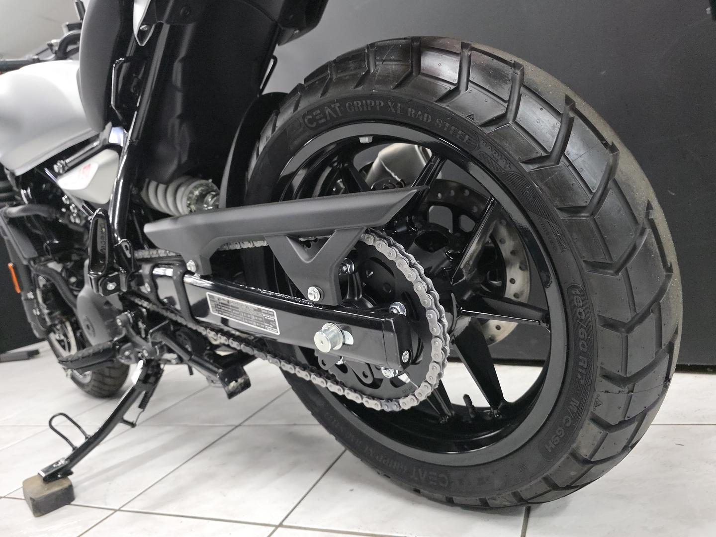 2026 ROYAL ENFIELD GUERILLA 450 ROAD