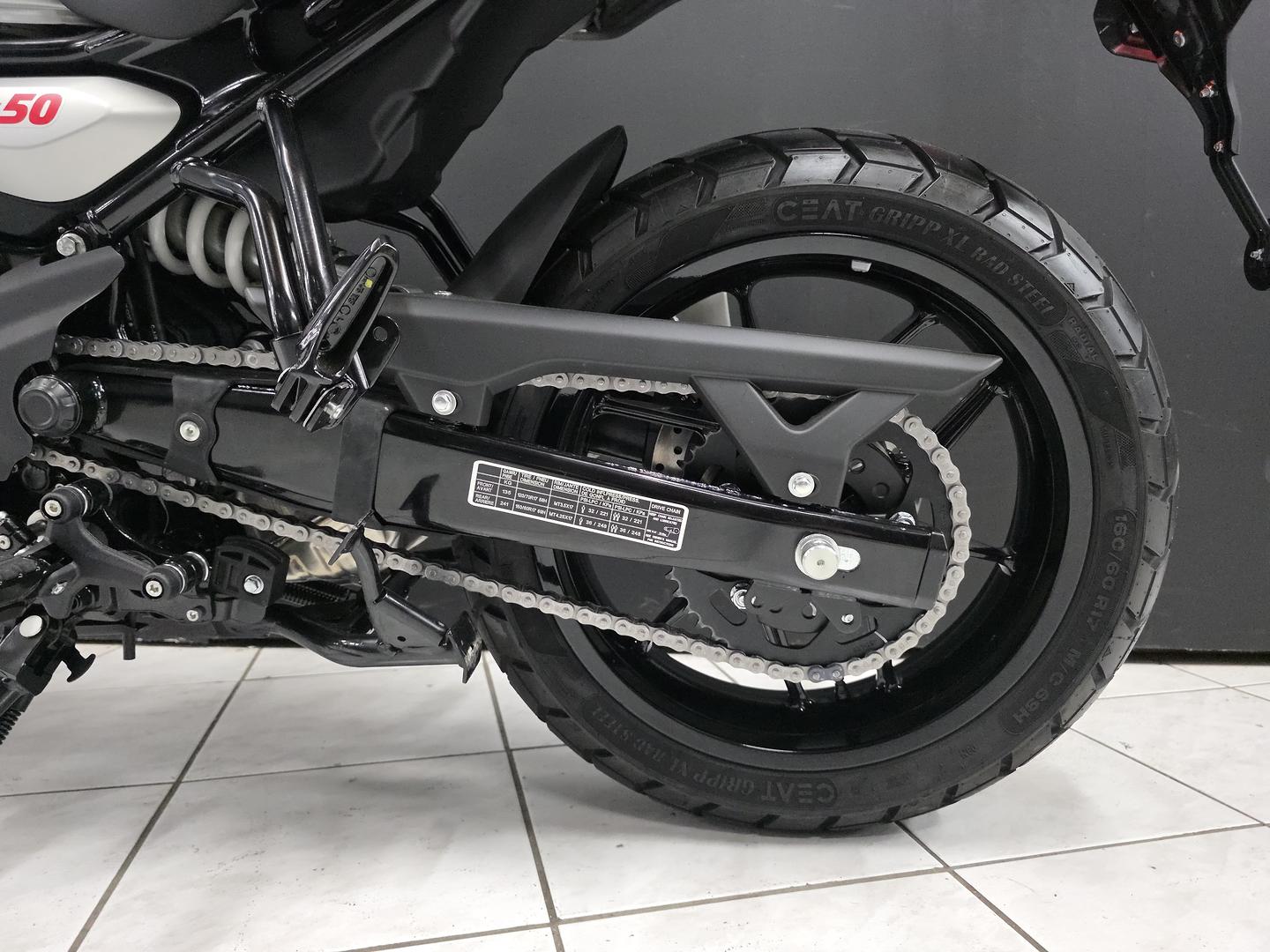 2026 ROYAL ENFIELD GUERILLA 450 ROAD