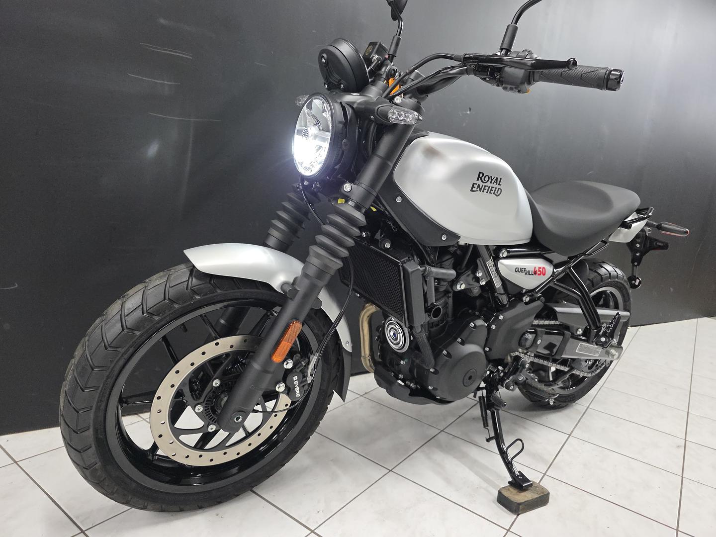 2026 ROYAL ENFIELD GUERILLA 450 ROAD