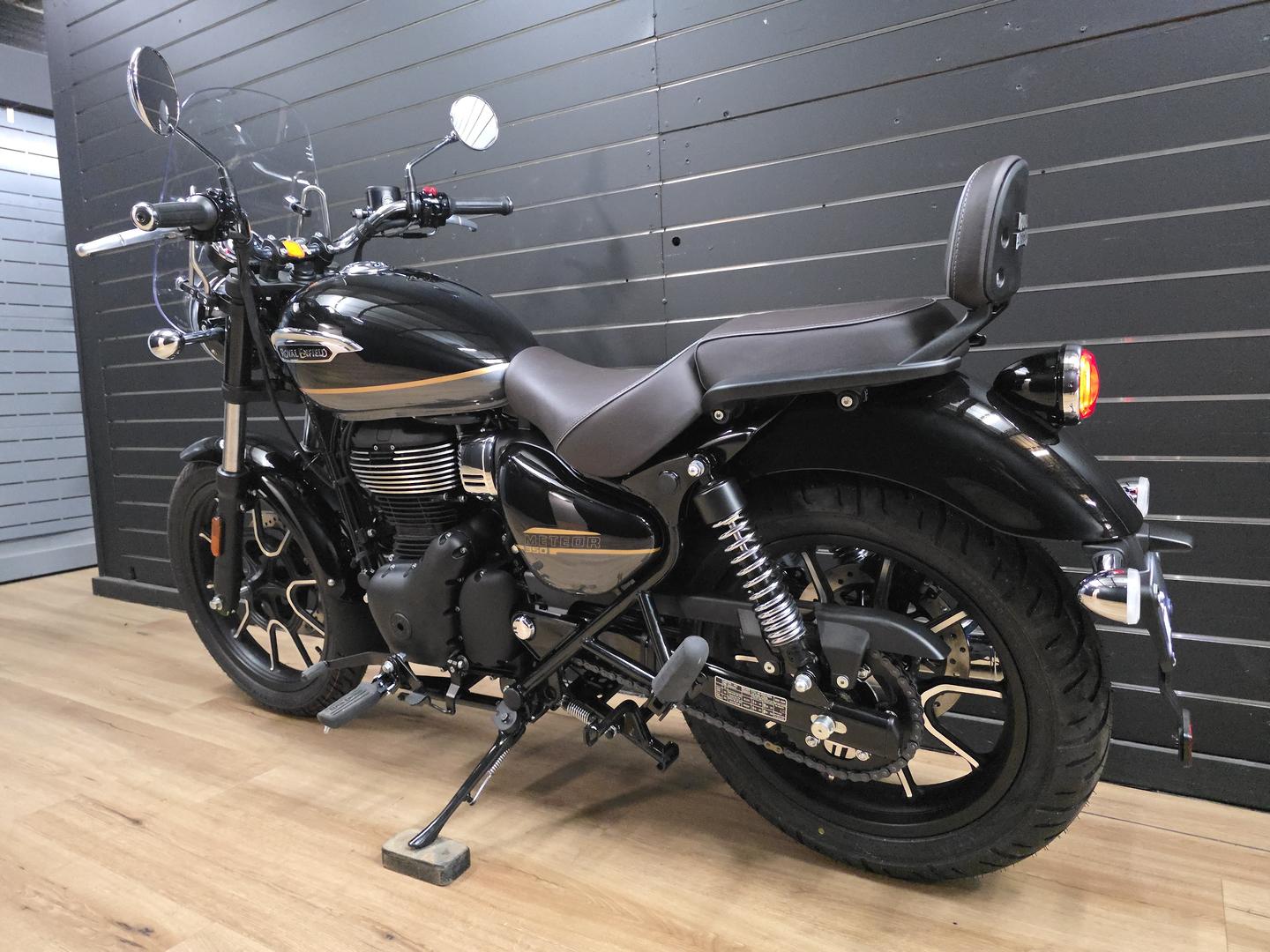 2026 ROYAL ENFIELD METEOR 350 SUPERNOVA ROAD