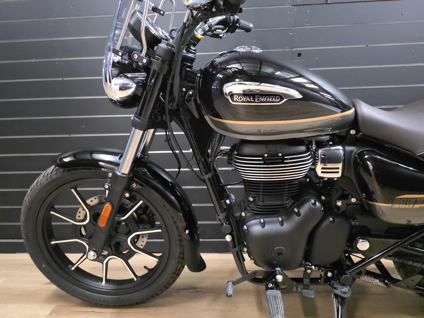 2026 ROYAL ENFIELD METEOR 350 SUPERNOVA ROAD