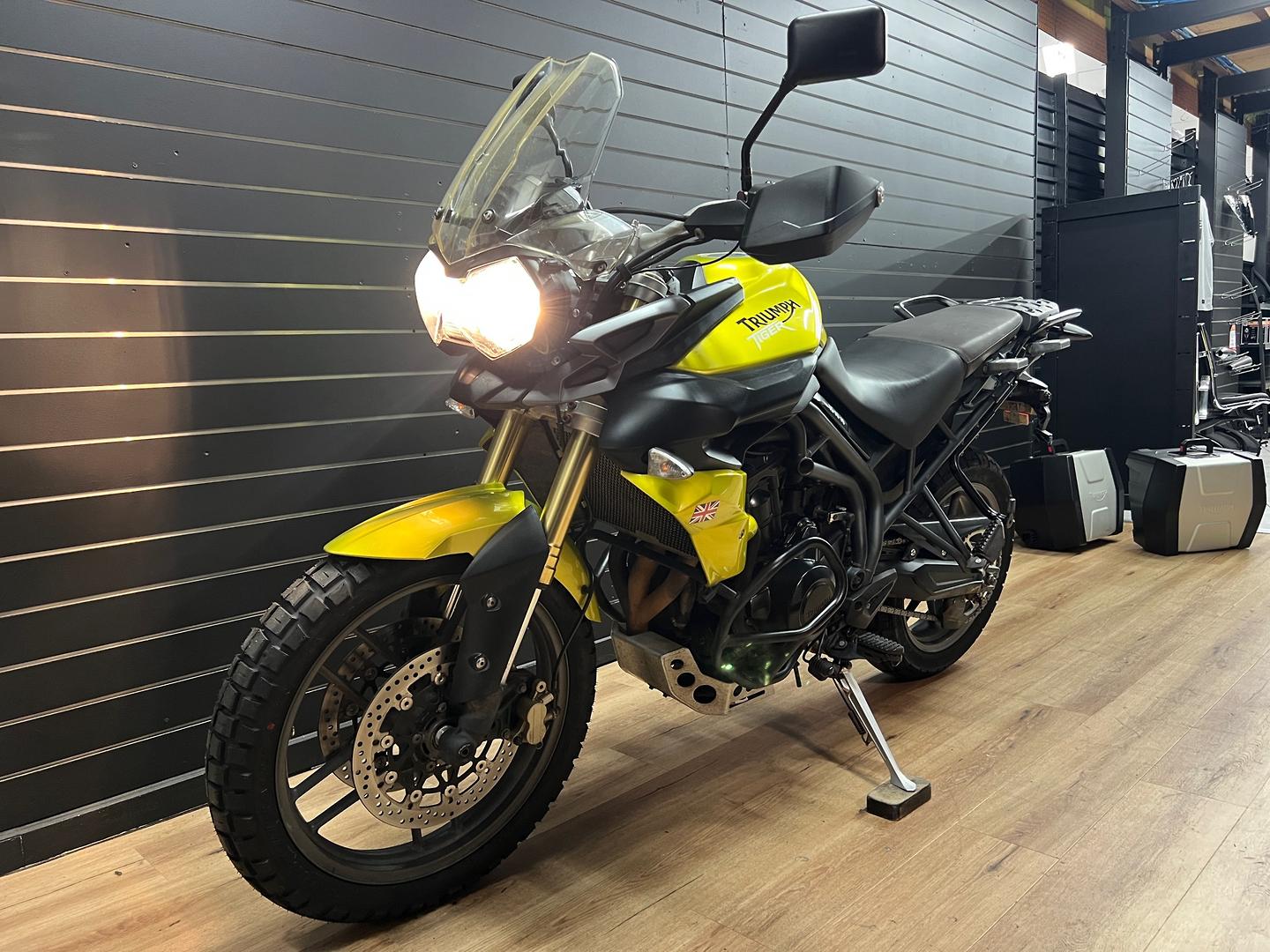2012 TRIUMPH TIGER 800 DUAL SPORTS