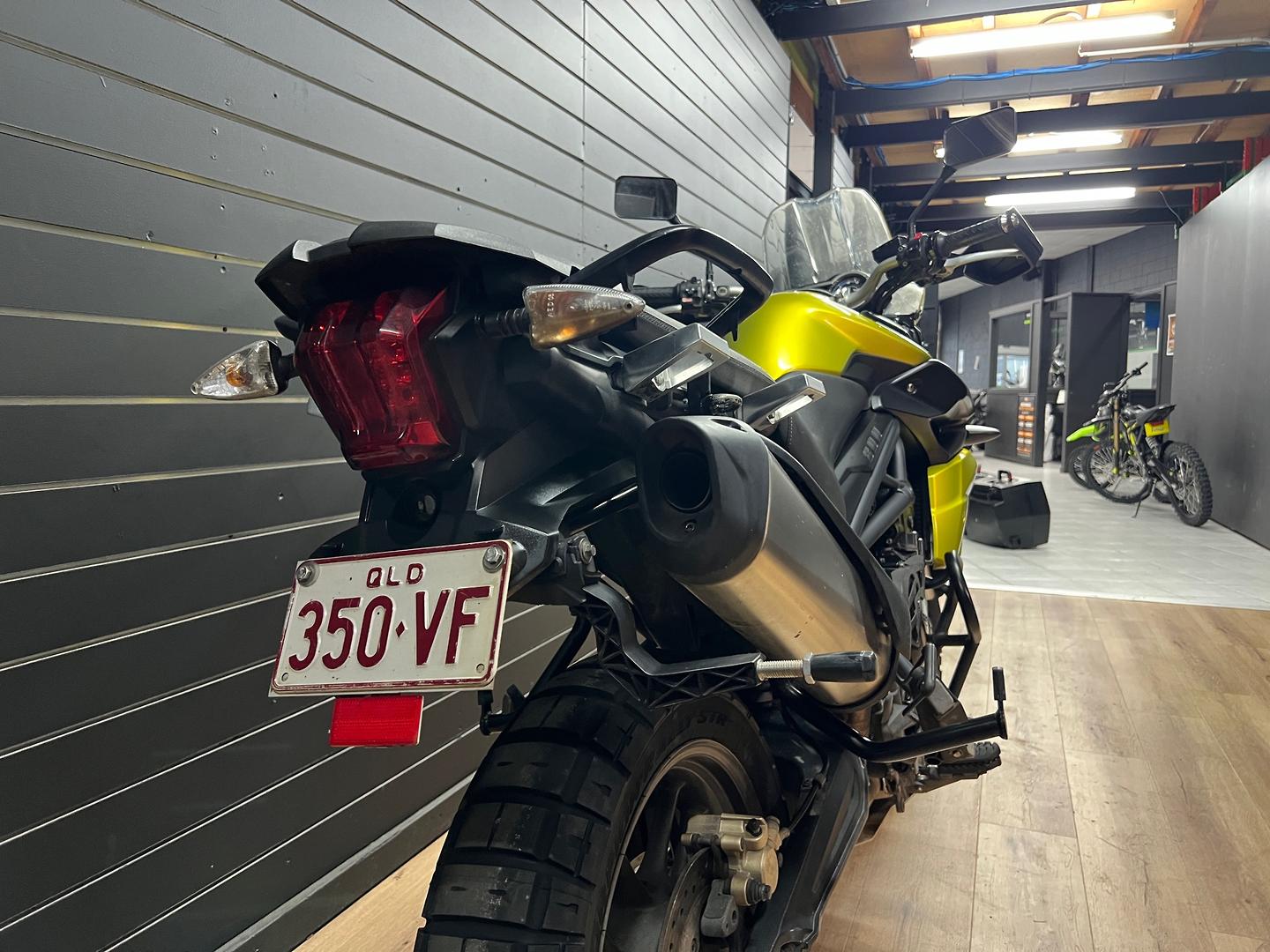 2012 TRIUMPH TIGER 800 DUAL SPORTS