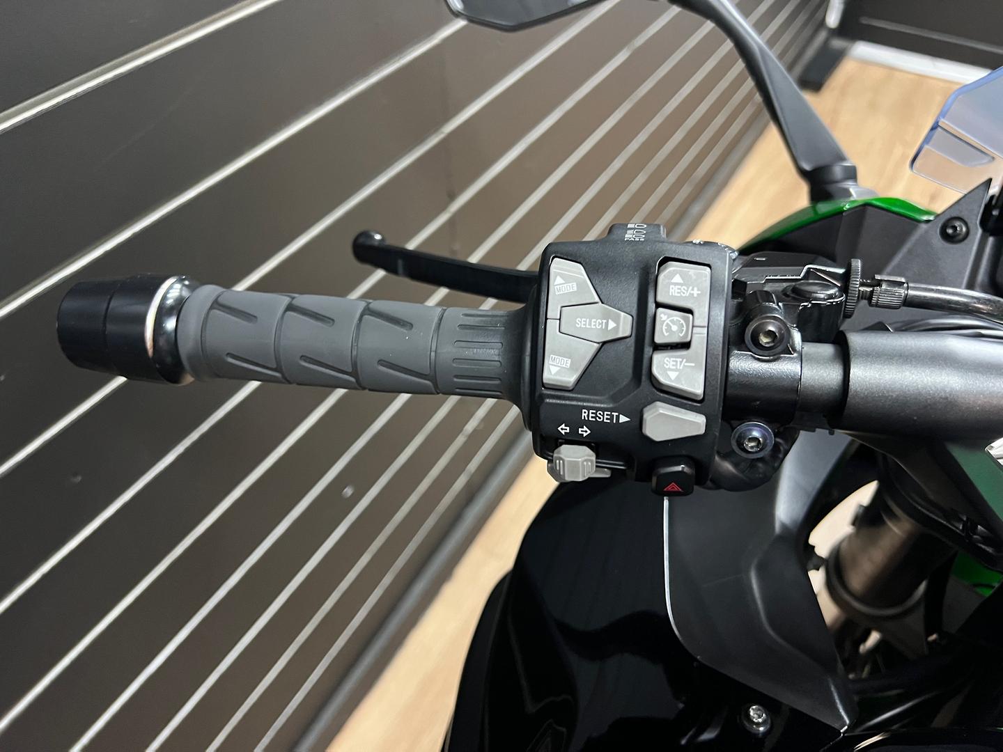 2021 KAWASAKI NINJA 1000SX SPORTS