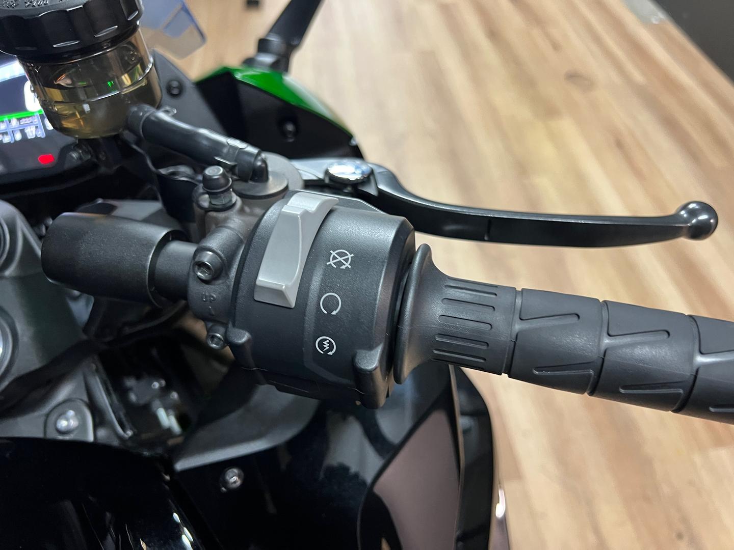 2021 KAWASAKI NINJA 1000SX SPORTS