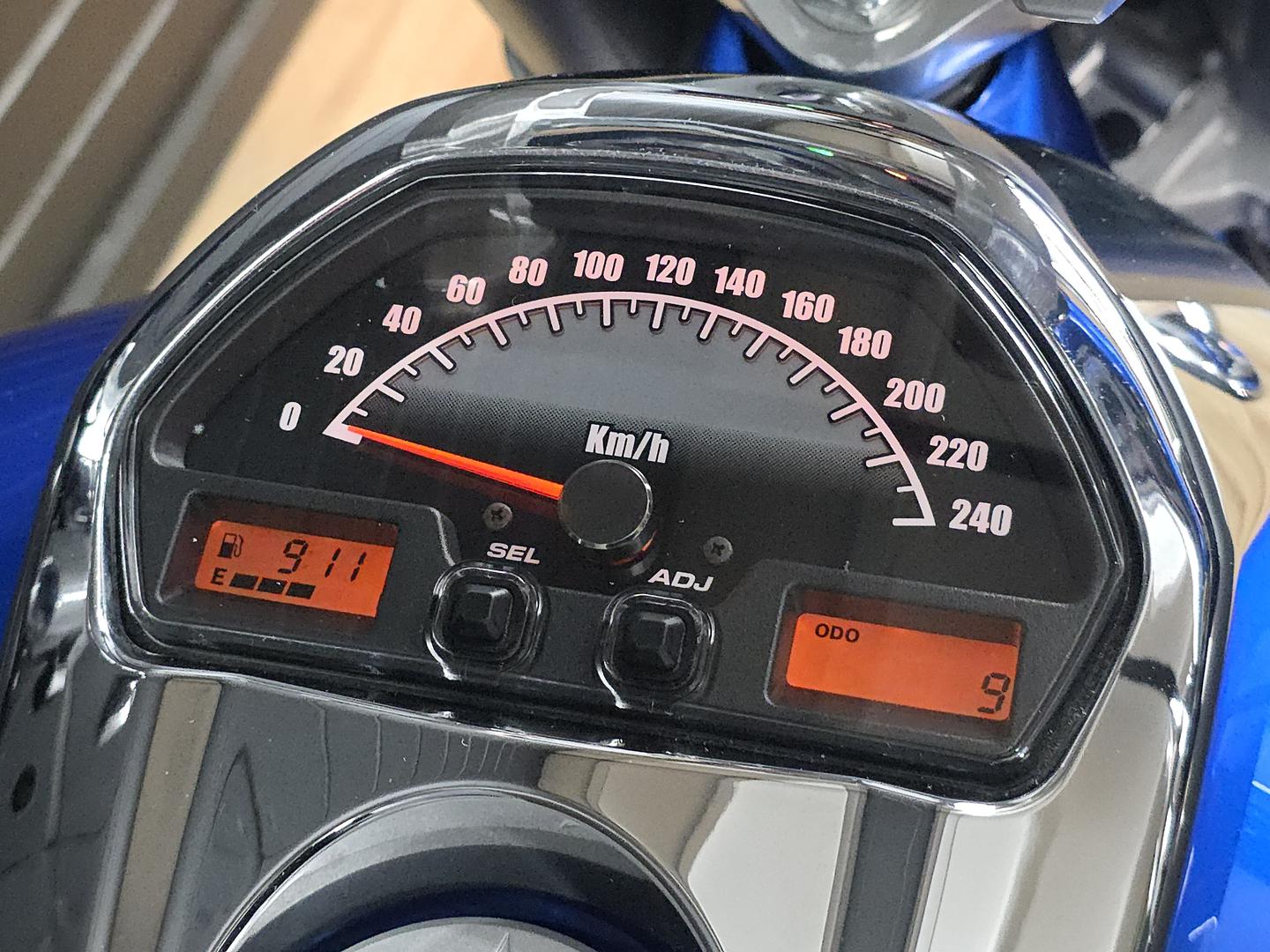2011 SUZUKI VZR 1800 BOULEVARD (M109R) CRUISER