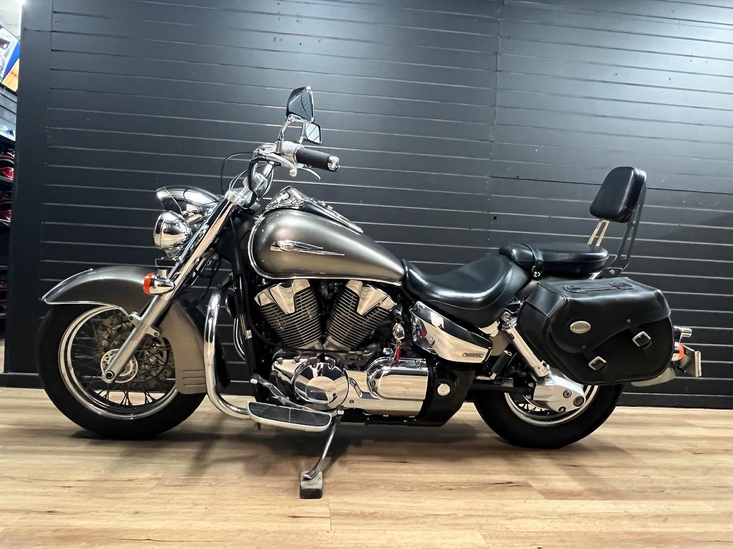 2007 HONDA VTX1300 (VTX1300S) CRUISER