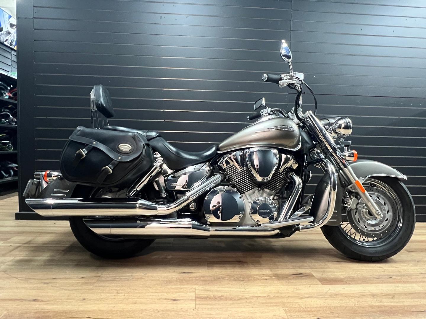 2007 HONDA VTX1300 (VTX1300S) CRUISER