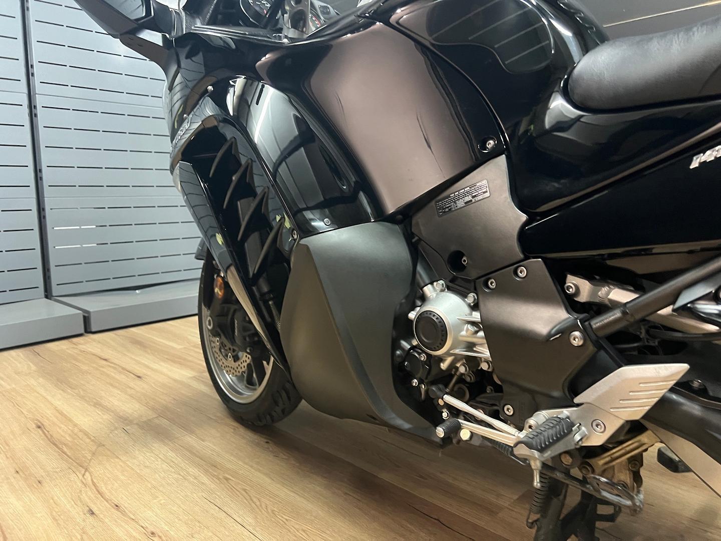 2010 KAWASAKI 1400 GTR ABS (K-ACT) ROAD