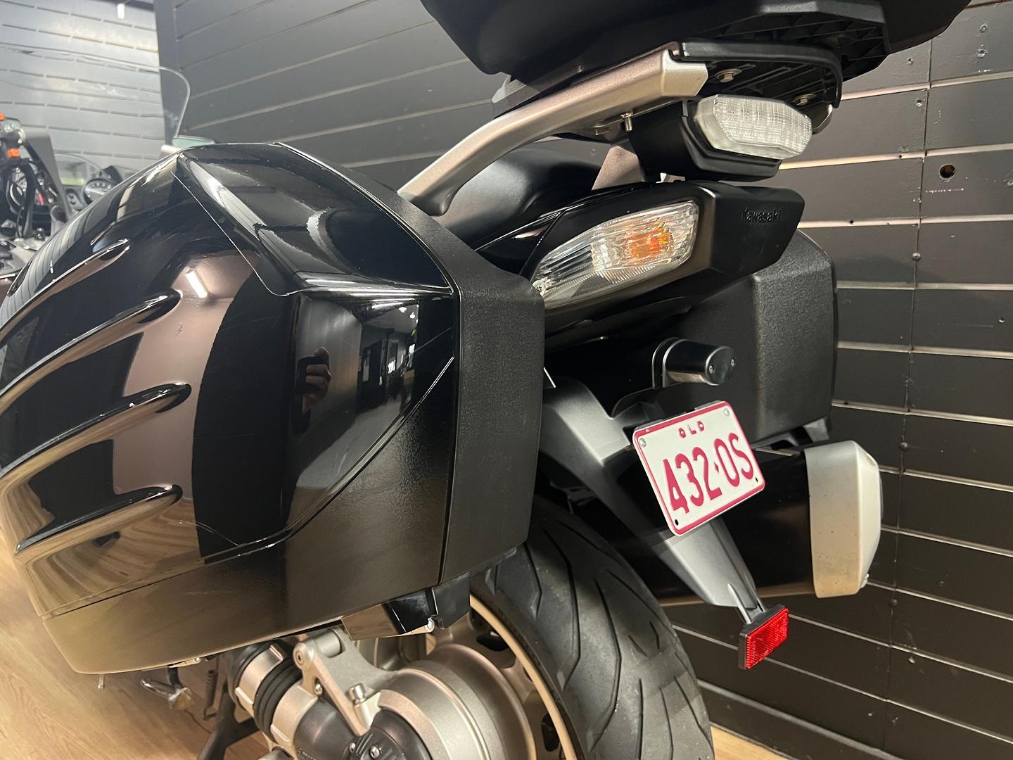 2010 KAWASAKI 1400 GTR ABS (K-ACT) ROAD
