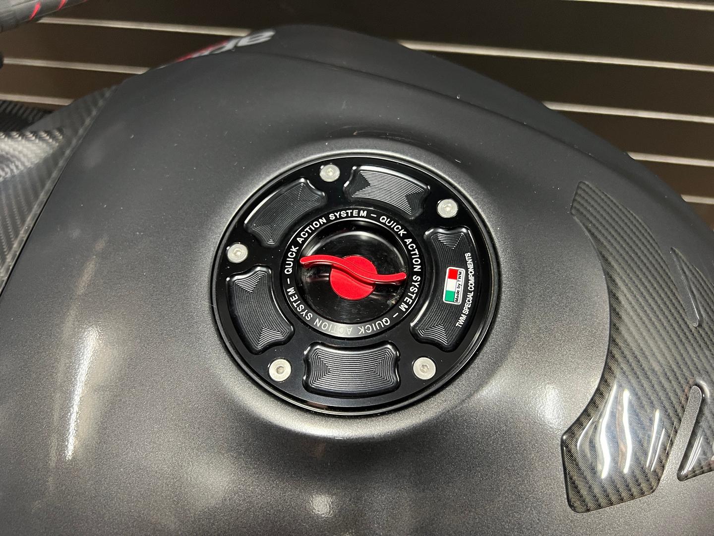 2018 APRILIA RSV4 RR SPORTS