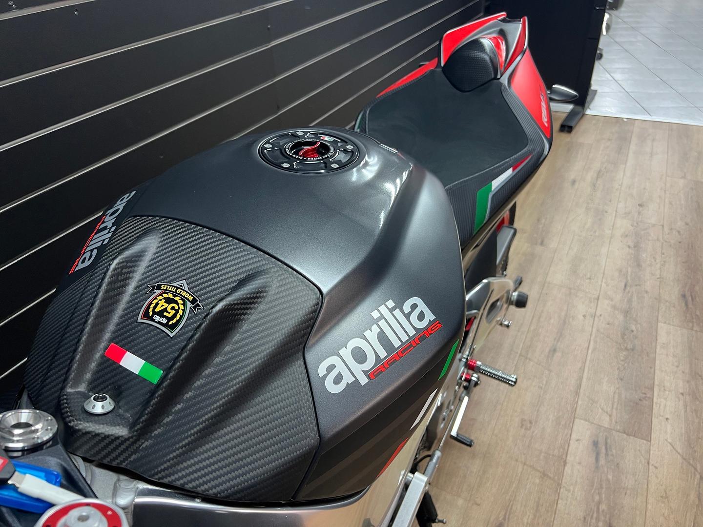 2018 APRILIA RSV4 RR SPORTS