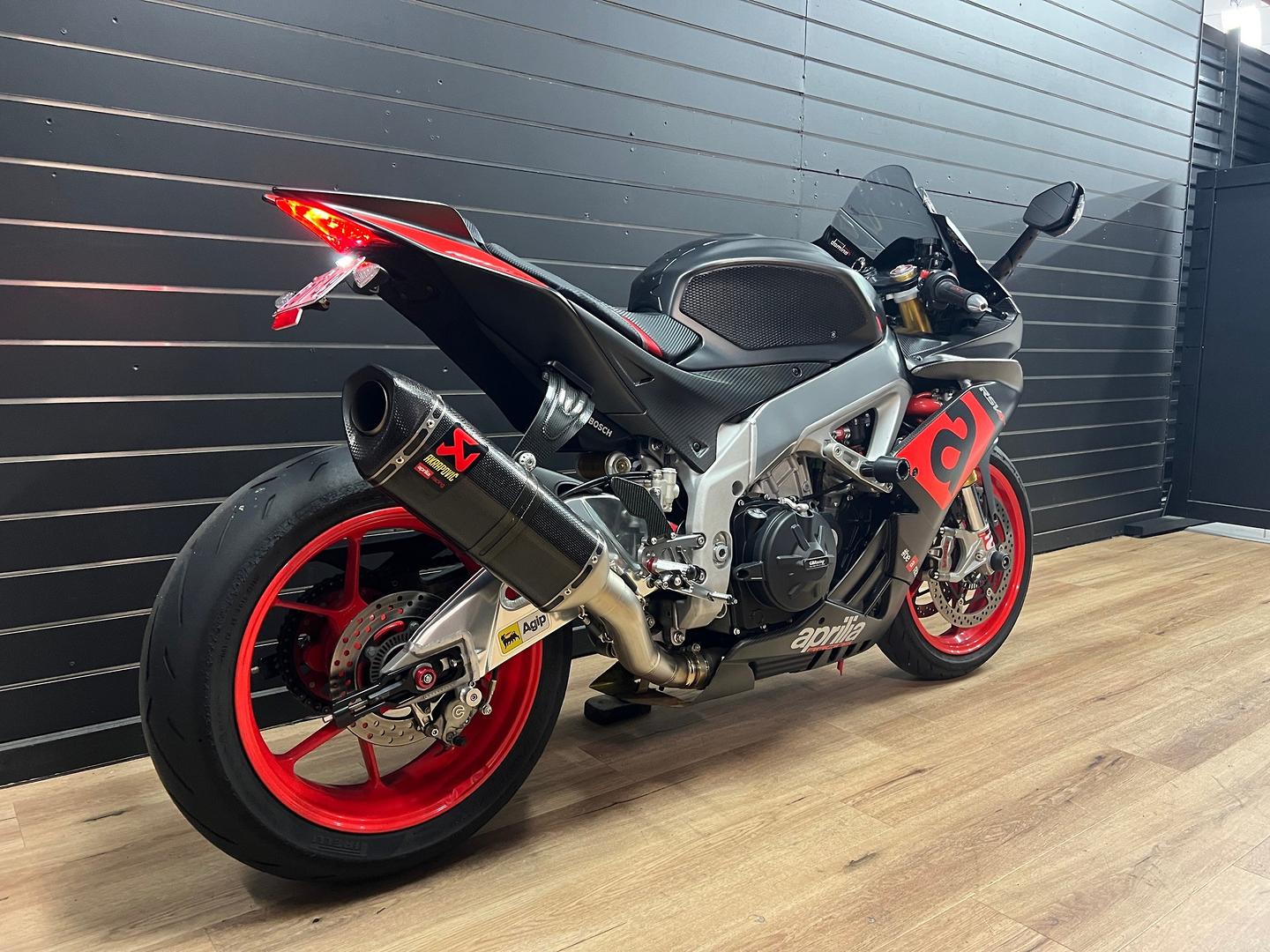 2018 APRILIA RSV4 RR SPORTS
