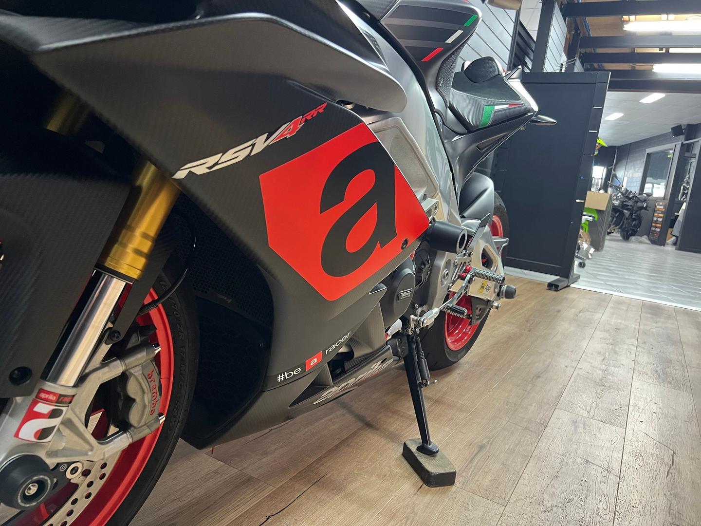 2018 APRILIA RSV4 RR SPORTS