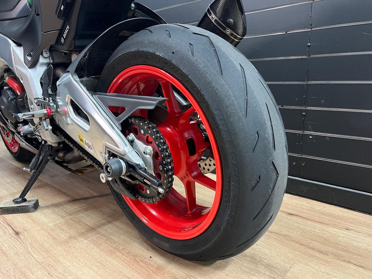 2018 APRILIA RSV4 RR SPORTS