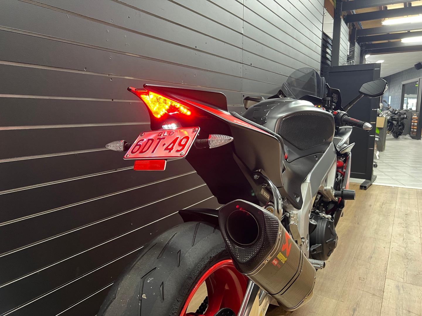 2018 APRILIA RSV4 RR SPORTS