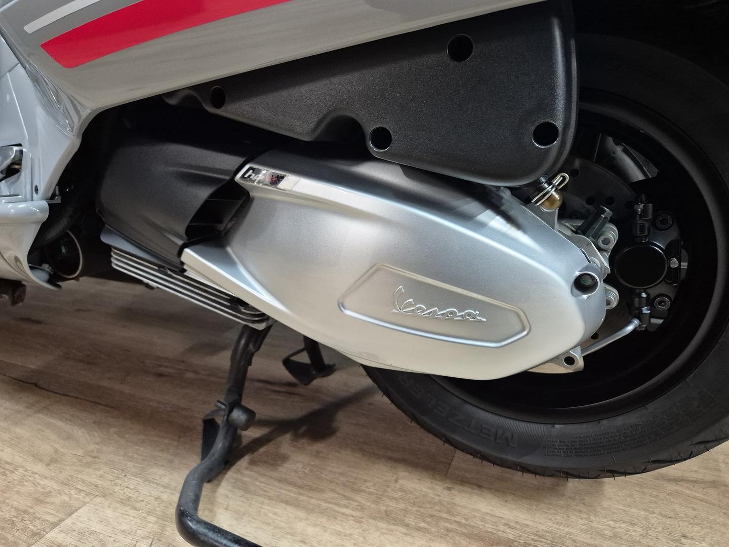 2022 VESPA GTS 300 SUPER SPORT SCOOTER