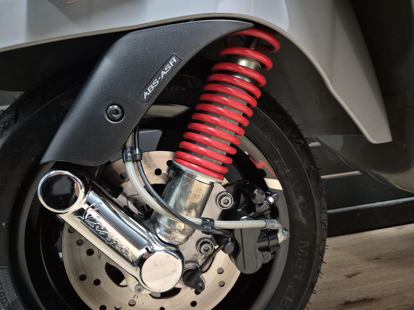2022 VESPA GTS 300 SUPER SPORT SCOOTER