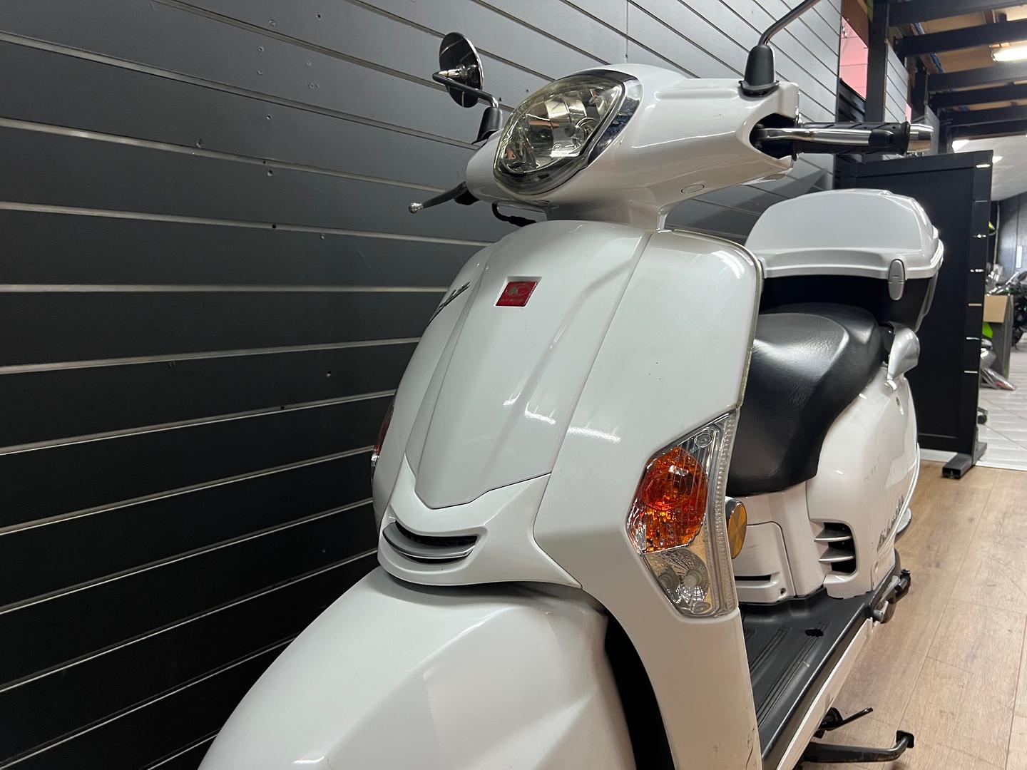 2023 KYMCO LIKE 125 SCOOTER