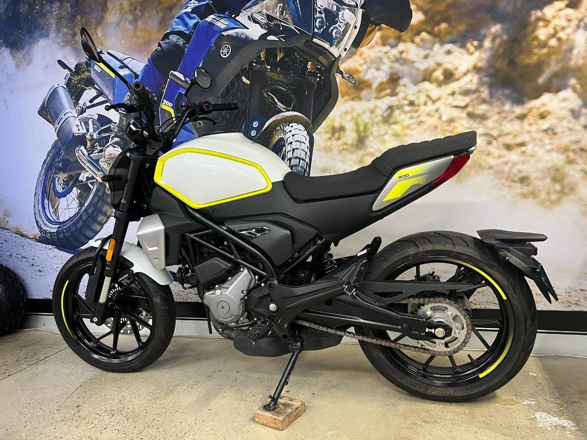 2023 CF MOTO 300 CL-X ROAD