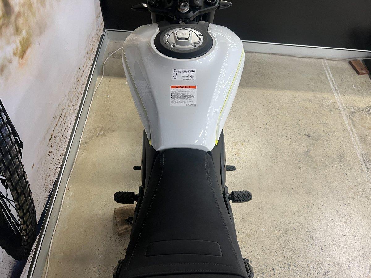 2023 CF MOTO 300 CL-X ROAD
