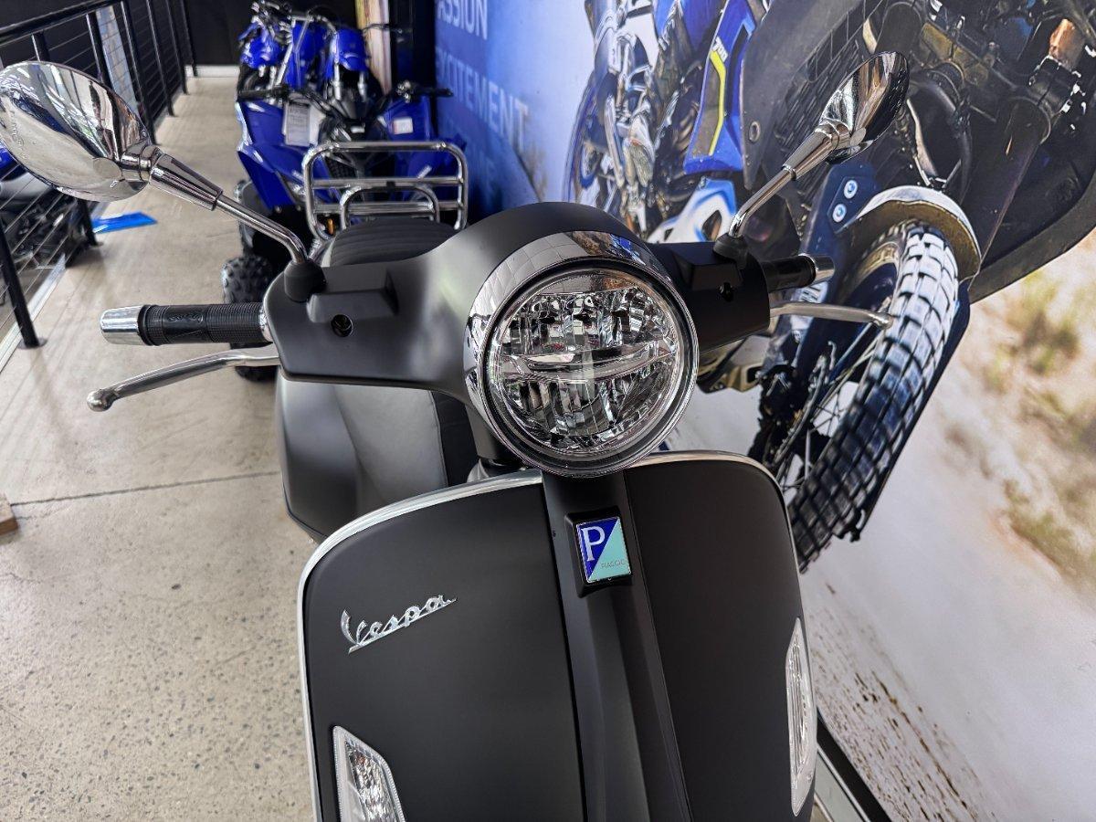 2021 VESPA GTS 300 SUPER SPORT HPE SCOOTER