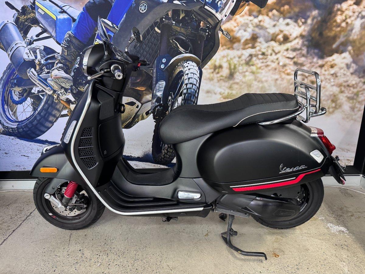 2021 VESPA GTS 300 SUPER SPORT HPE SCOOTER